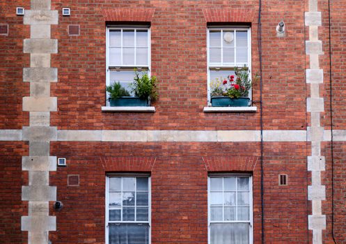 Beginner's Guide to Installing Sliding Sash Windows: Tips & Tricks